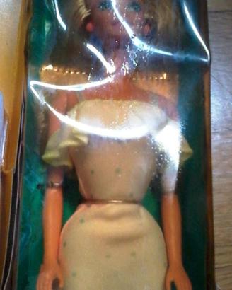 bambola barbie riviera +ultimi 5 vestiti nuovi