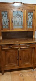 credenza con vetrine