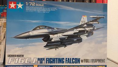 Modellino Tamiya F-16 1/72 con kit dettagli