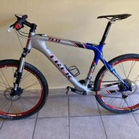 MOUNTAIN BIKE TREK 9.8 Volkswagen Team Edition
