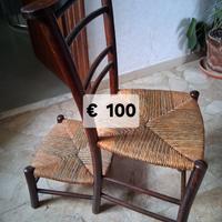 Inginocchiatoio in legno e paglia