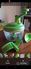 Tritatutto  e miscela della Tupperware 