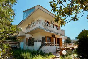 Villa di 116 m² con 4 locali e box auto doppio a R