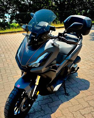 Honda Adv 350