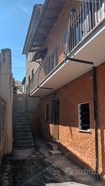 Casa semindipendente con corte esterna privata