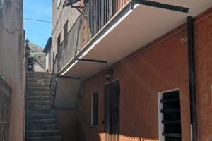 Casa semindipendente con corte esterna privata