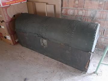 Antico baule da viaggio 