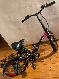 Bicicletta elettrica pieghevole