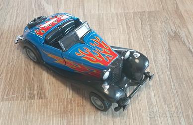 #1512 – Un Modellino auto (mod3)