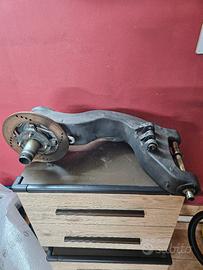 monobraccio-telaietto post. radiatore  ducati 748