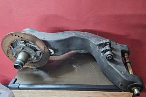 monobraccio-telaietto post. radiatore  ducati 748