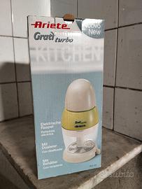GRATTUGIA ELETTRICA ARIETE