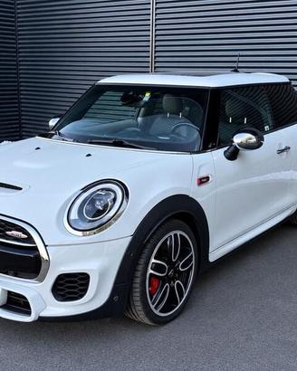 MINI Mini 2.0 John Cooper Works Challenge Edi...