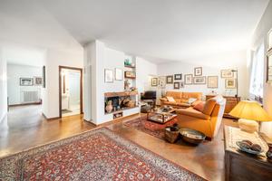 VILLA SINGOLA A VEZZANO SUL CROSTOLO