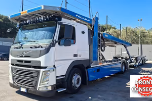 Bisarca  Volvo  Euro 6  su Rollfo Pegasus 