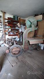 Sega a nastro autoportante