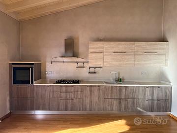 Cucina completa 450 x 60 top al quarzo