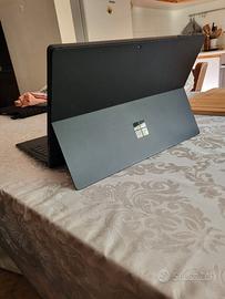 Microsoft Surface Pro 7 (i5 - 256gb SSD - 8GB ram 