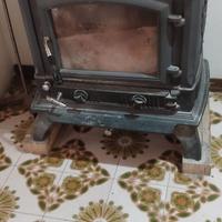 Stufa  a legna in ghisa