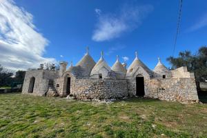 CASA DI CORTE A VILLA CASTELLI