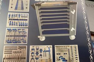 CARELLO DA OFFICINA CON UTENSILI