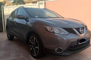 Nissan Qashqai Tekna 1.6 diesel 2014 full optional