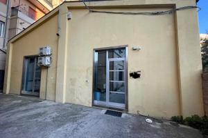 UFFICIO LOCATO CON INGRESSO AUTONOMO