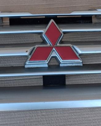 GRIGLIA MASCHERINO MITSUBISHI Pajero 4° Serie V60 