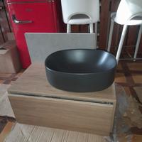 Lavabo ad appoggio grigio scuro