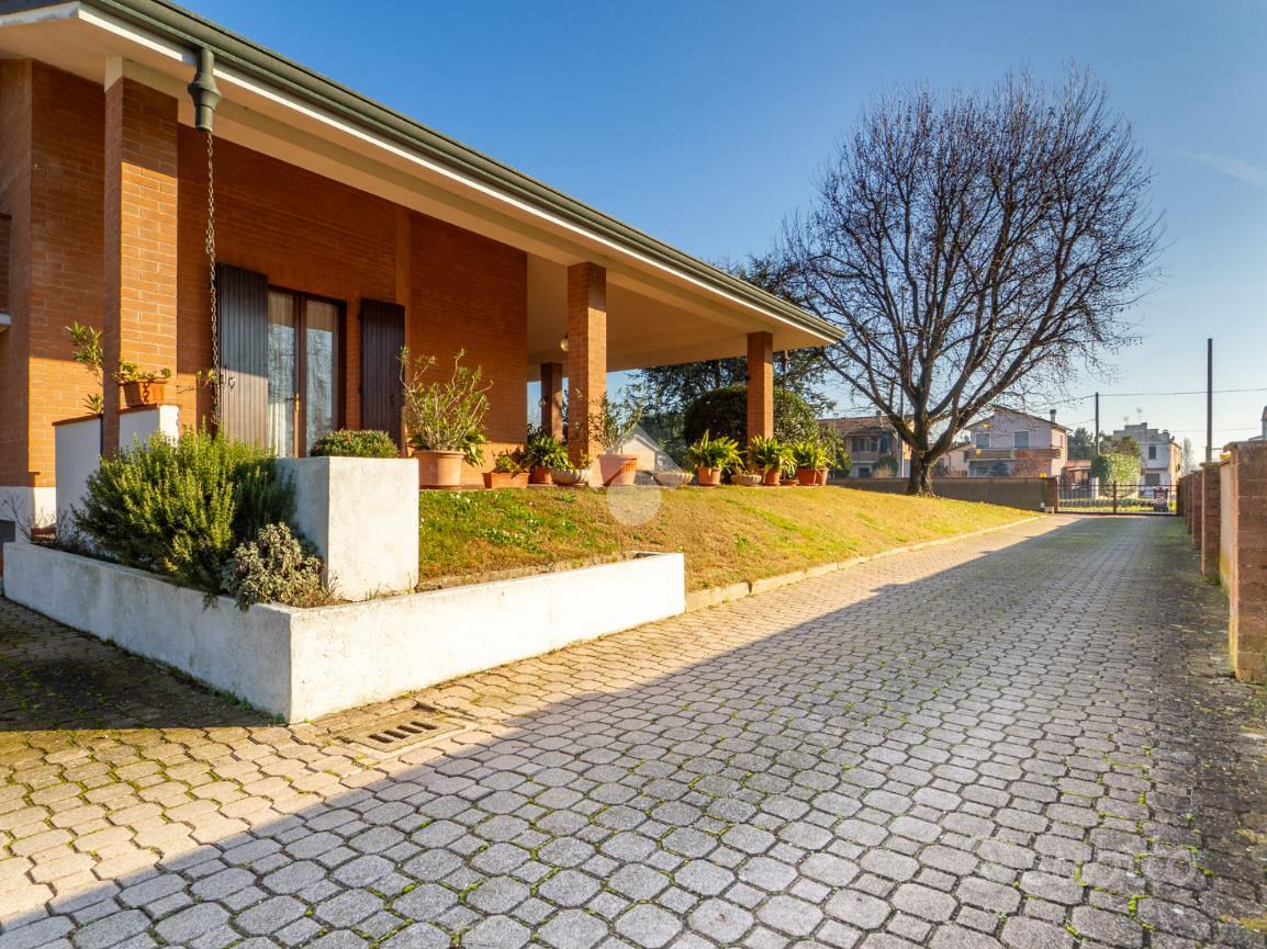 House in Ferrara, Baura - Vista 4