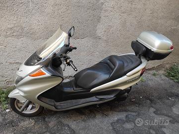 Yamaha Majesty 250 anno 2005