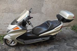 Yamaha Majesty 250 anno 2005