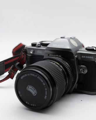 Macchina fotografica analogica Braun SR2000