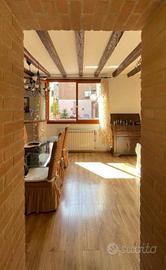 Casa indipendente di 267 m² con più di 5 locali e 