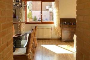Casa indipendente di 267 m² con più di 5 locali e 