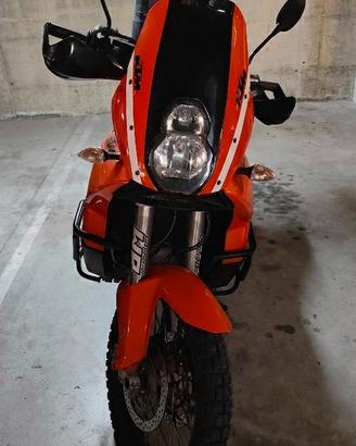 KTM 990 ADV anno 2008
KM 31mila