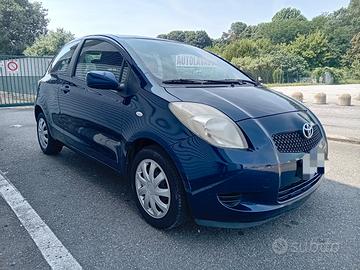 TOYOTA YARIS 1.3 BENZINA E4 UNICO PROPRIETARIO 