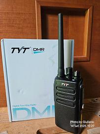 RADIO PALMARE ANALOGICA/DIGITALE TYT MD 680 VHF