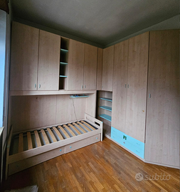 Camera da letto a ponte angolare con libreria S 30