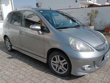 Honda Jazz 1.4 i-DSi benzina 5p. 2005 194200Km.