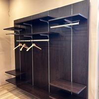 Arredamento per negozio di abbigliamento