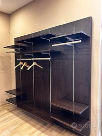 Arredamento per negozio di abbigliamento