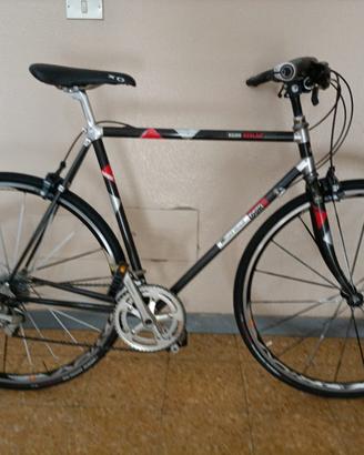 Bici in carbonio kevlar