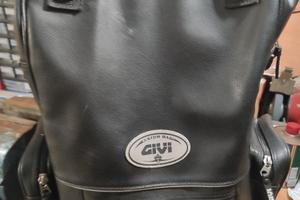 Zaino in pelle da moto givi