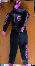 Muta semistagna Free Shark donna