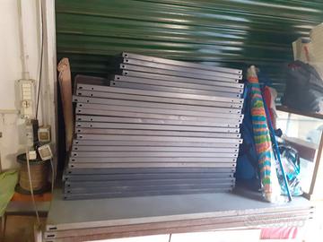 Scaffale metallico