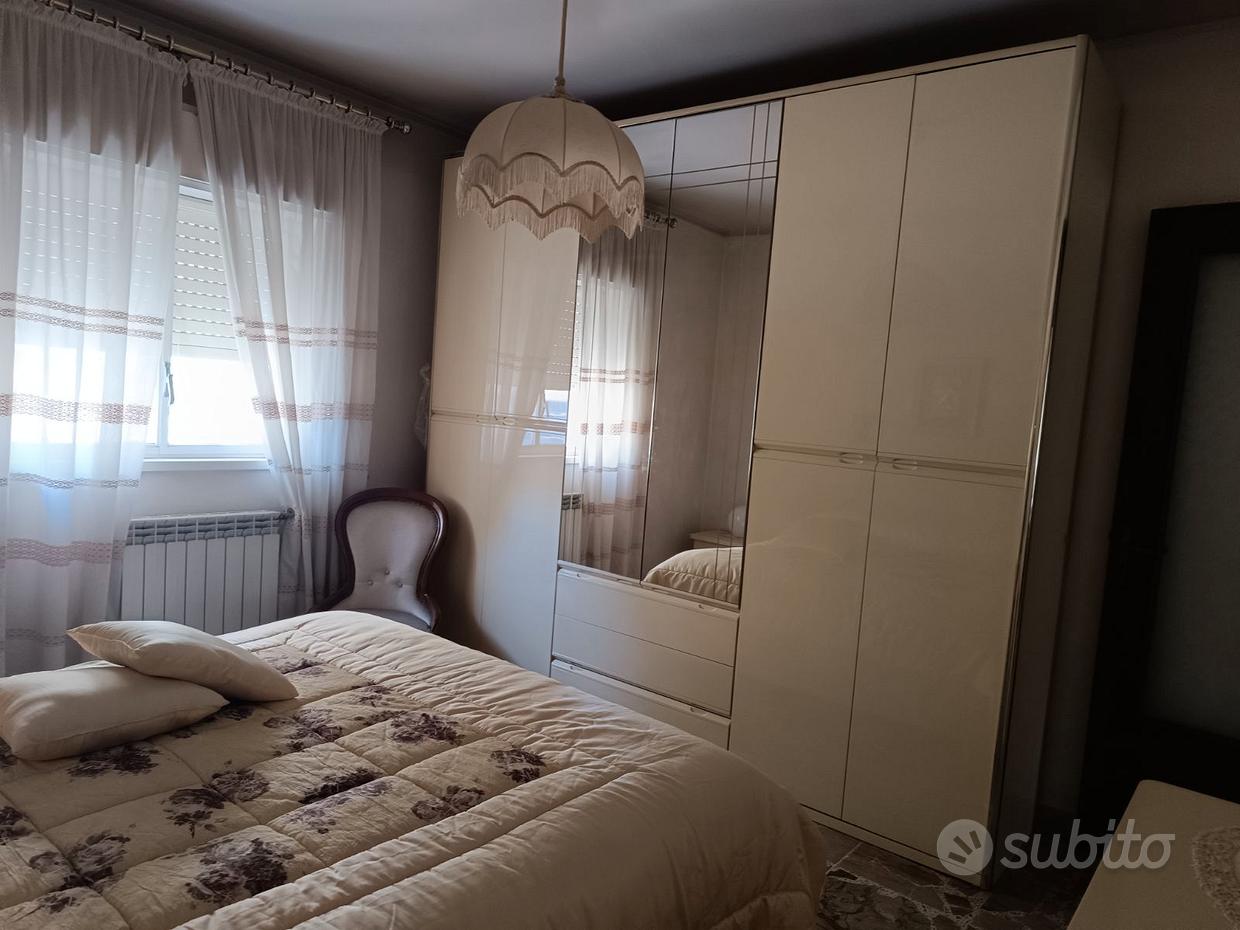 Camera da letto panna Mobili usati