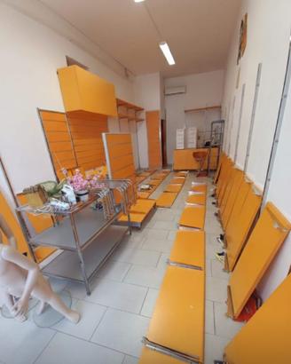 Arredamento per negozio
