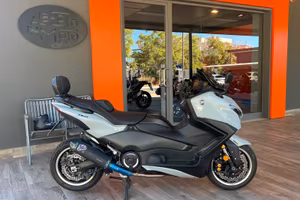 Yamaha T Max Tech