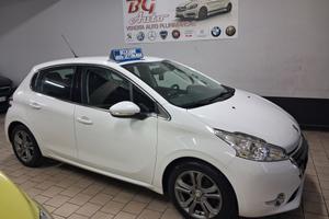 Peugeot 208 1.4 HDi 68 CV 5 porte Allure 2015 unic